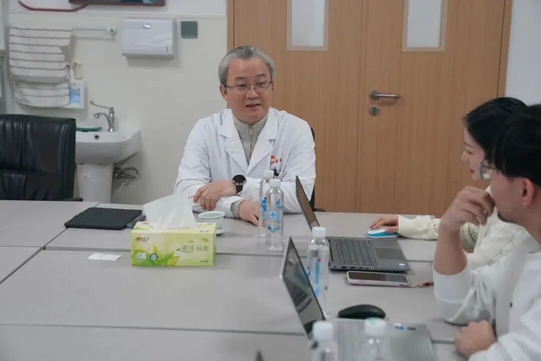 卓斯特复团队介绍神经桥项目进展